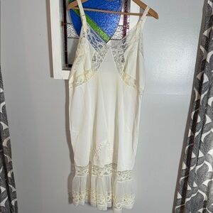 Vintage Ivory Nylon Lace Mid Length Slip Dress Lingerie